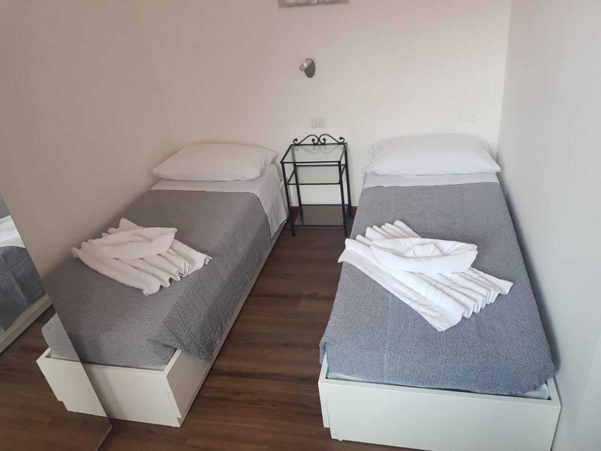 Castano Primo B&B Del Corso מראה חיצוני תמונה