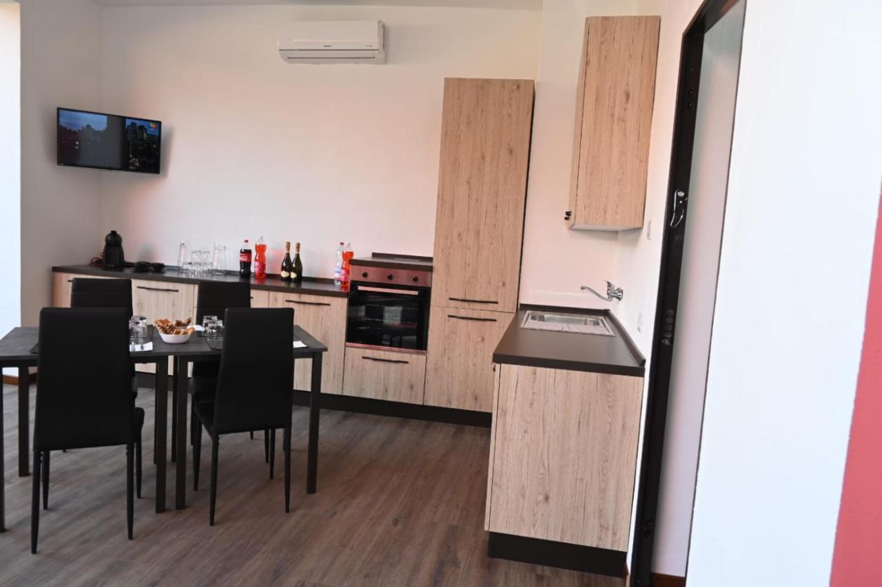 Castano Primo B&B Del Corso מראה חיצוני תמונה