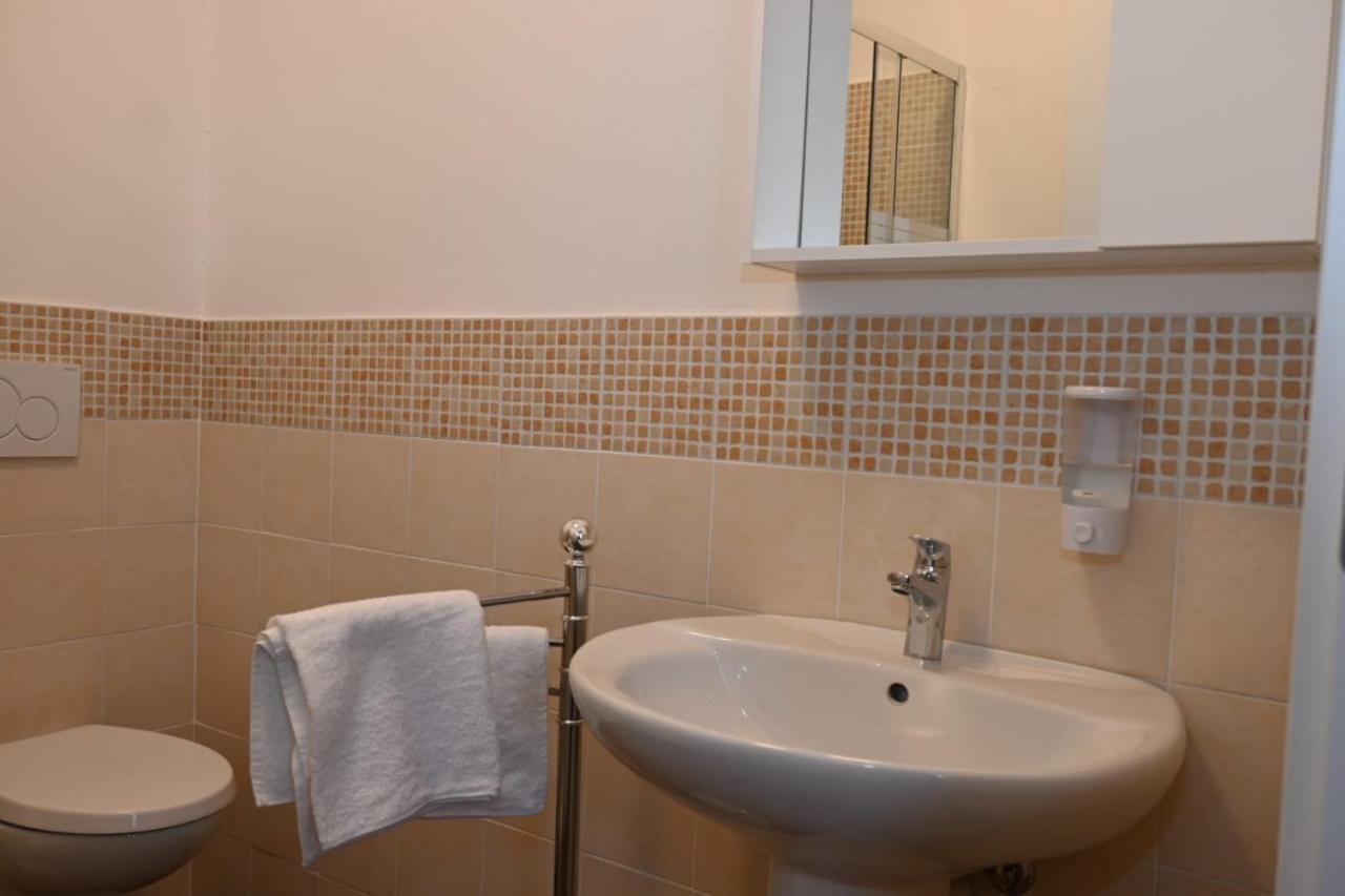 Castano Primo B&B Del Corso מראה חיצוני תמונה